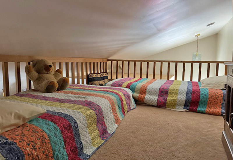 Caribou Cottage 2 bed loft